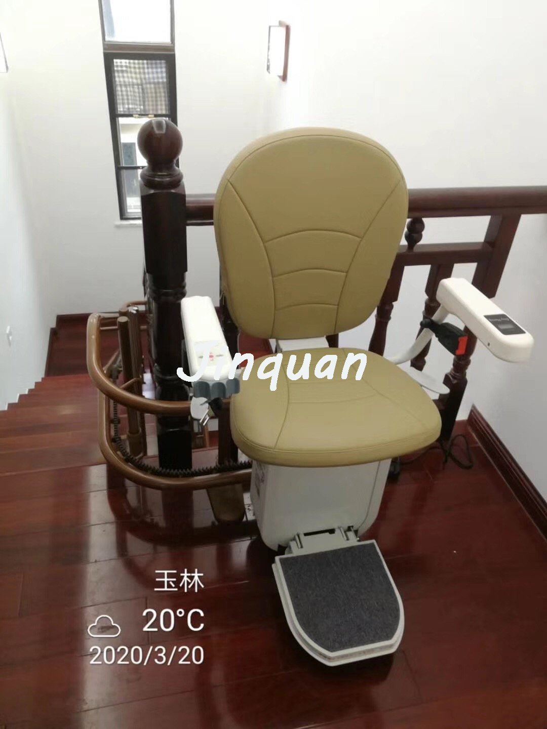 <b>玉林某小區(qū)安裝座椅電梯</b>