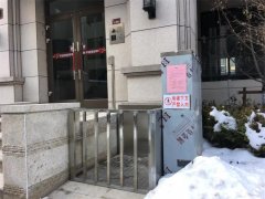 <b>黑龍江佳木斯安裝的垂直無(wú)障礙升降平臺(tái)使用中</b>