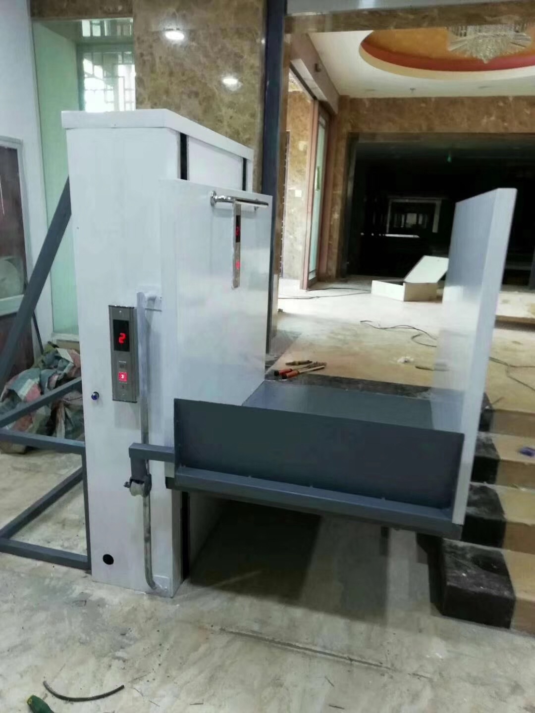 垂直無障礙升降平臺(tái)